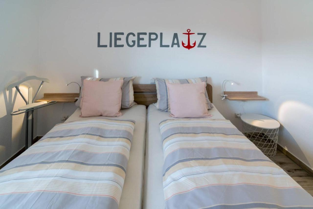Ferienwohnung Liegeplatz Дорнумерзил Екстериор снимка